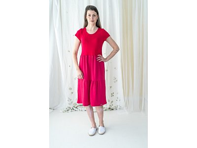 Kaskádové šaty v jahodové barvě - vel.44